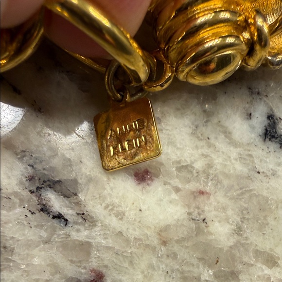 Vintage 1990’s Anne Klein Elegant Gold Necklace - Picture 5 of 8